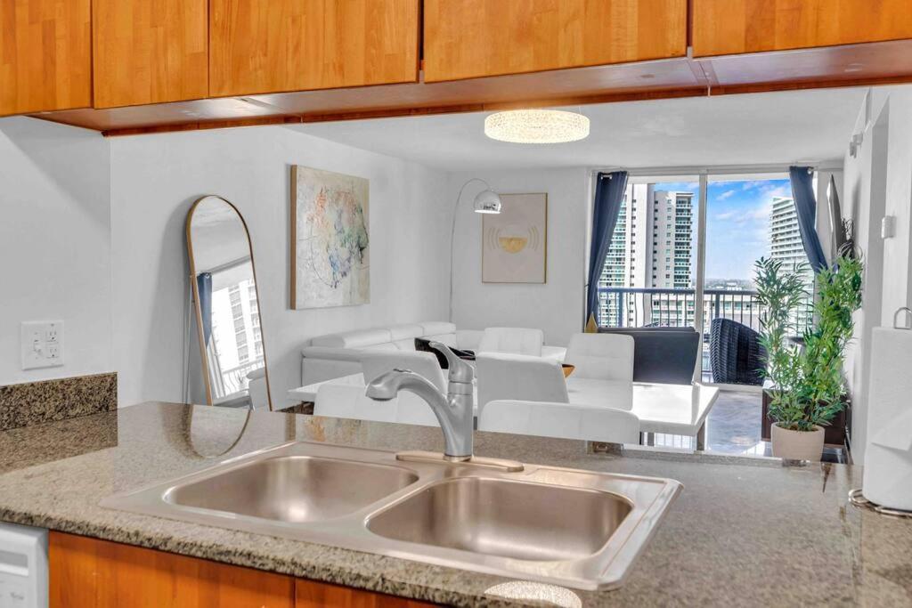 Iconic High Floor 3 Bedrooms In The Heart Of Miami Eksteriør bilde
